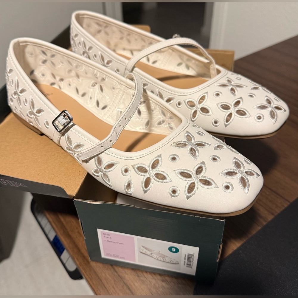 Wild Fable Cream Floral Cutout Flats